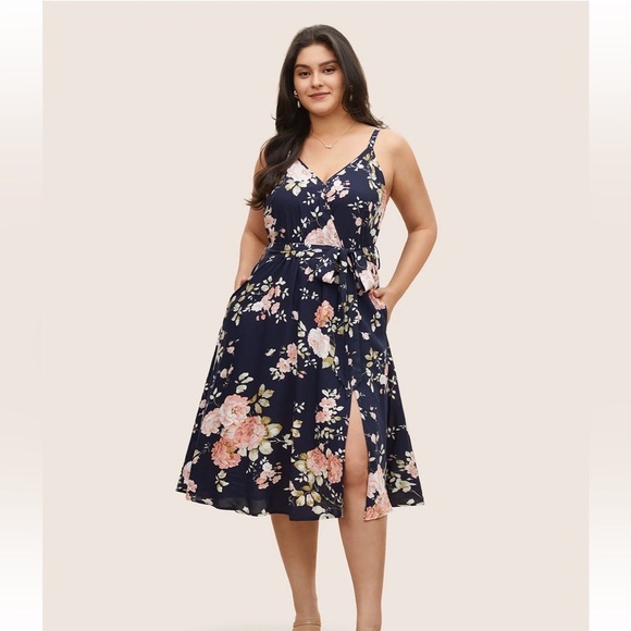 BloomChic Plus Size XL Floral Wrap Elastic Waist Belted Sleeveless Dress us14-16 - Picture 1 of 7